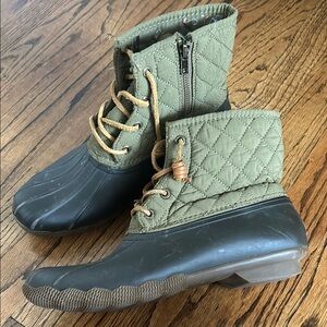 Quilted Green and Black Women's sperry Boots